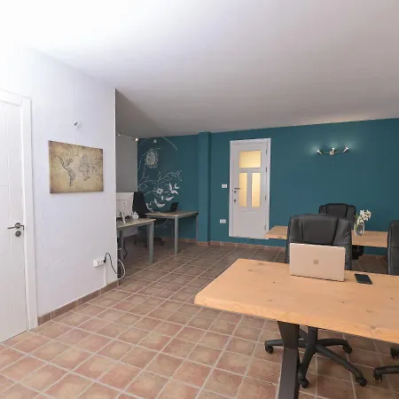 Vandrarhem Los Amigos Yoga & Wellness La Mareta