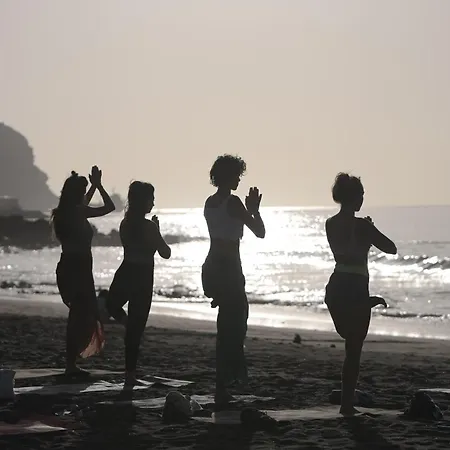 Los Amigos Yoga & Wellness Vandrarhem La Mareta