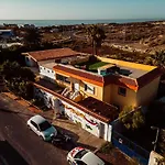 Los Amigos Yoga & Wellness Vandrarhem *
