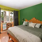 Los Amigos Yoga & Wellness La Mareta