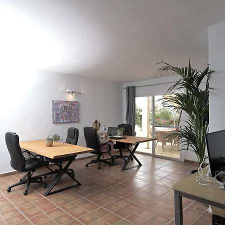 Los Amigos Yoga & Wellness La Mareta