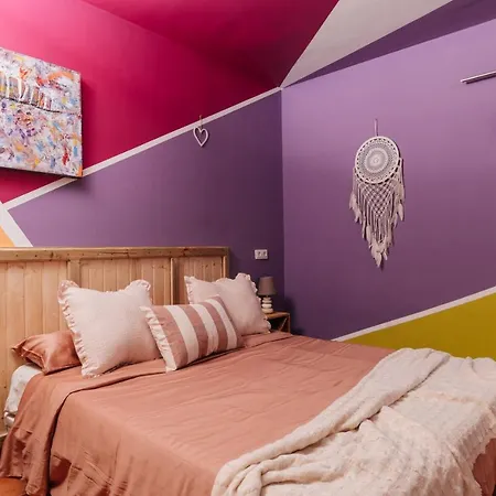Los Amigos Nomad Hostal La Mareta