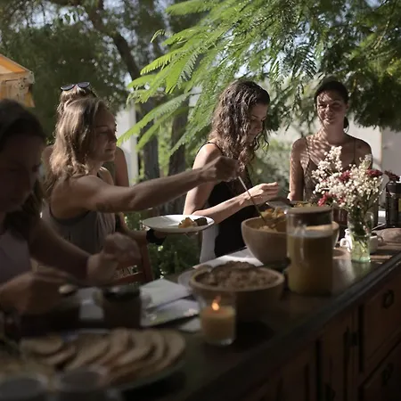 אכסניה Los Amigos Yoga & Wellness